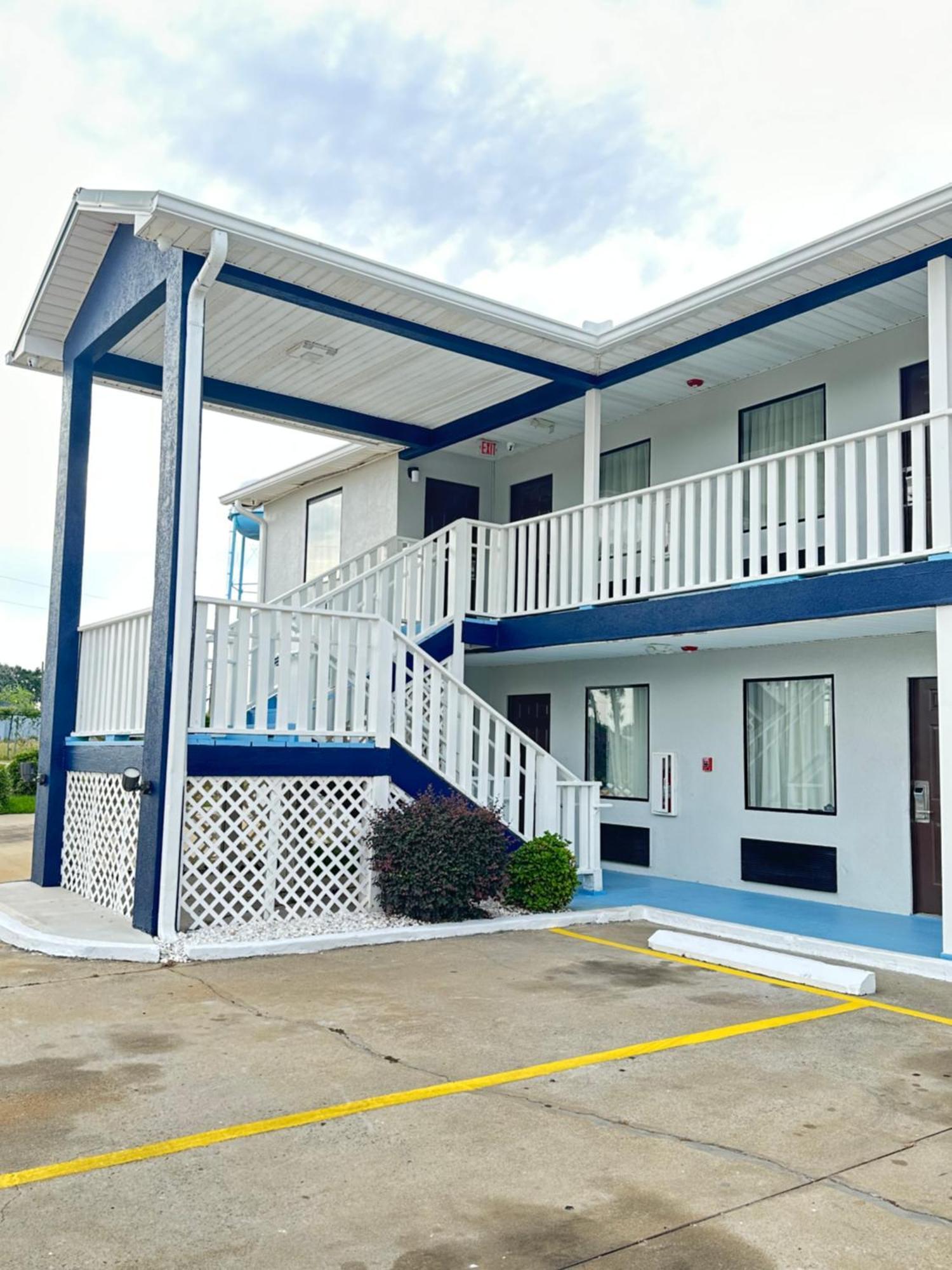 Sylvester Inn Exterior photo